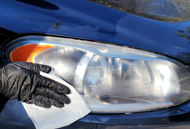 Headlight-Dry-and-Clean